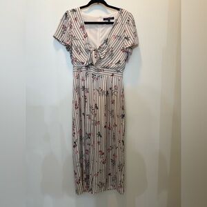 One‎ ❤️ Clothing LA Jumpsuit in White, Gray Stripe Floral Design - Size S